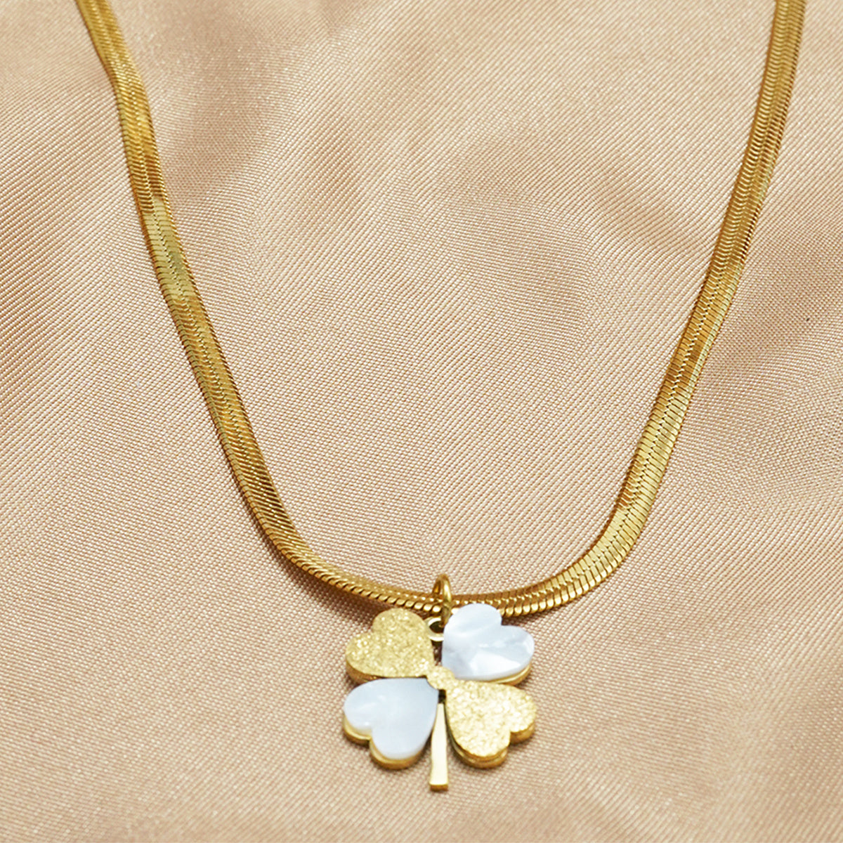 Lxalry 18K Gold Plated Double Luck Necklace Four Leaf Clover Charm Hypoallergenic Jewelry Tarnish Free Gift For Women Wife Mom Valentine S Day Birthday Everyday Elegance
